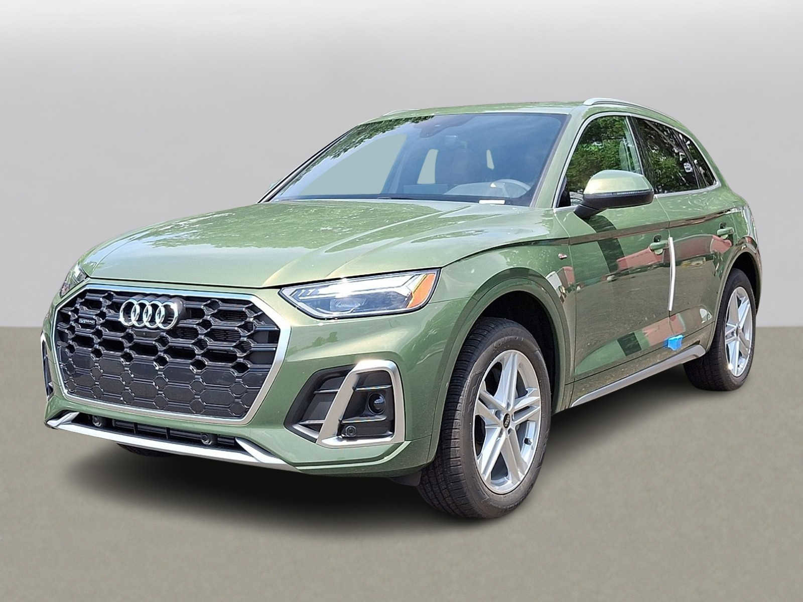 New 2025 Audi Q5 e Premium Plus