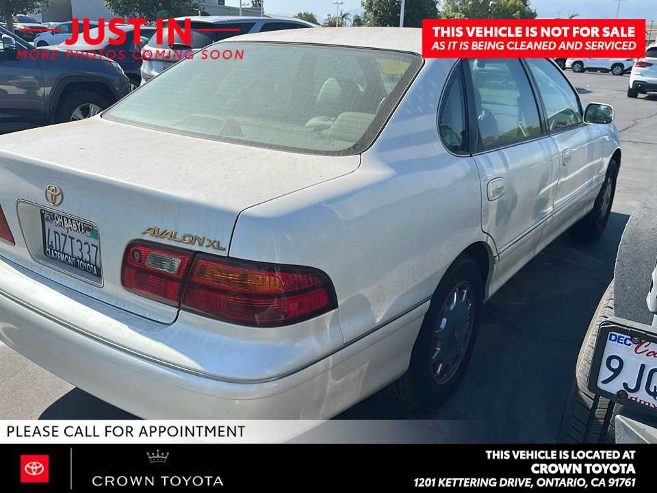 Used 1999 Toyota Avalon XL FWD image 2