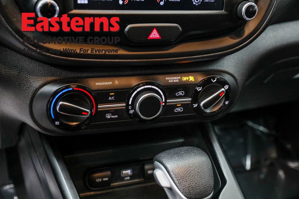 Used 2023 Kia Soul LX image 34