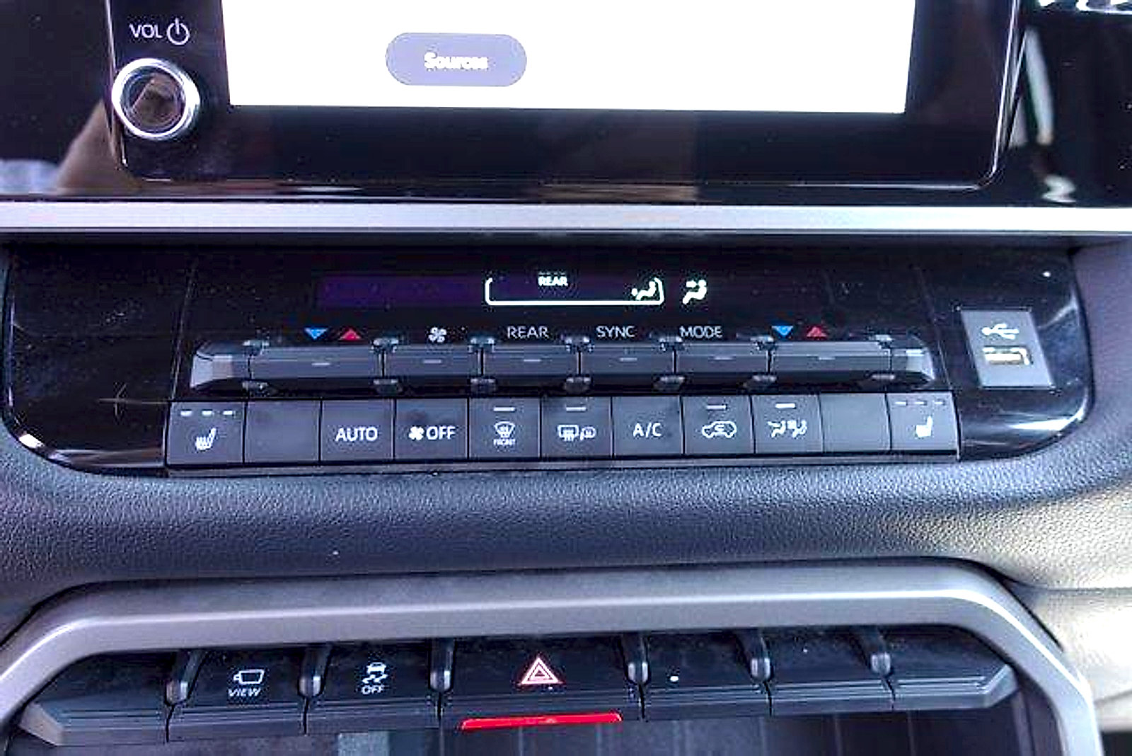 Certified 2025 Toyota Sequoia SR5 AWD/4WD image 18