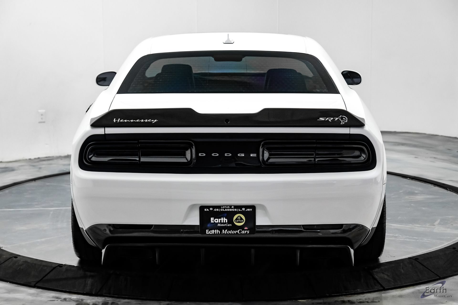 Used 2018 Dodge Challenger SRT Hellcat RWD image 15