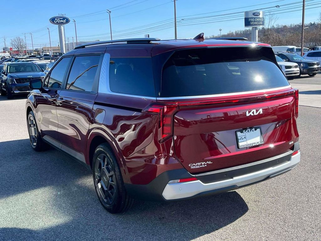 Certified 2025 Kia Carnival EX image 29