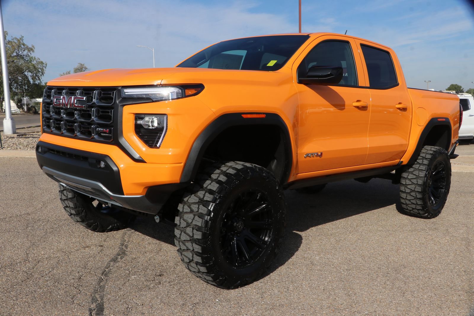 New 2025 GMC Canyon AT4 w/ AT4 Premium Package image 3