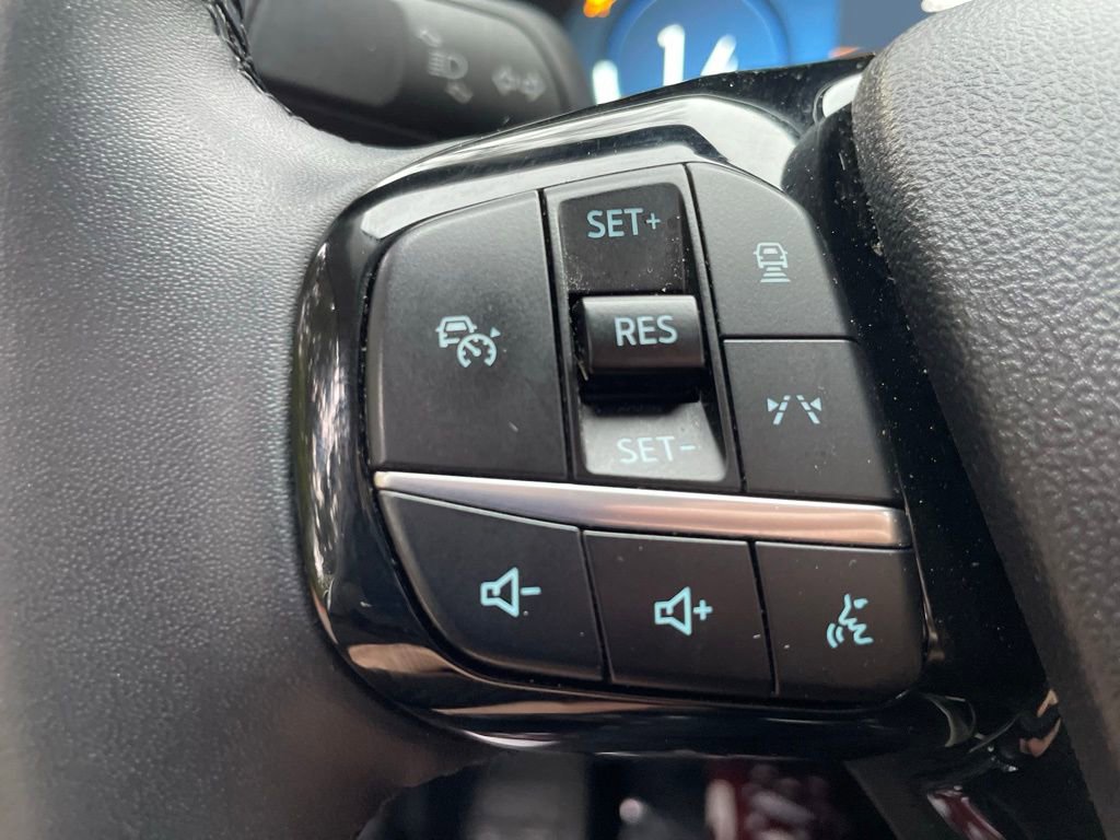 Used 2024 Ford Escape Platinum image 12