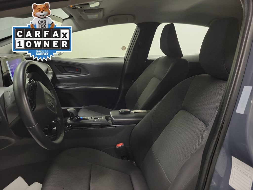 Used 2023 Toyota Prius LE FWD image 15