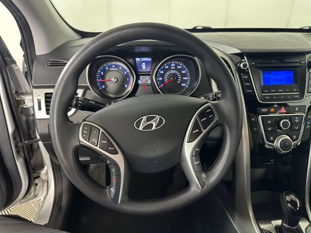 Used 2017 Hyundai Elantra GT image 13