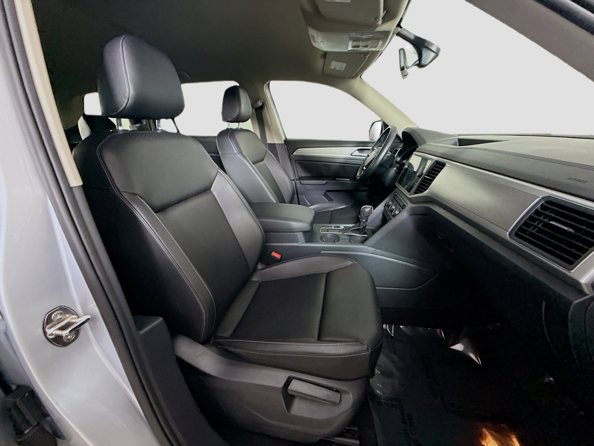 Used 2019 Volkswagen Atlas SE image 29