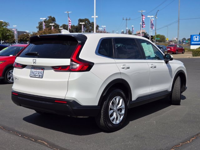 Used 2023 Honda CR-V LX image 4