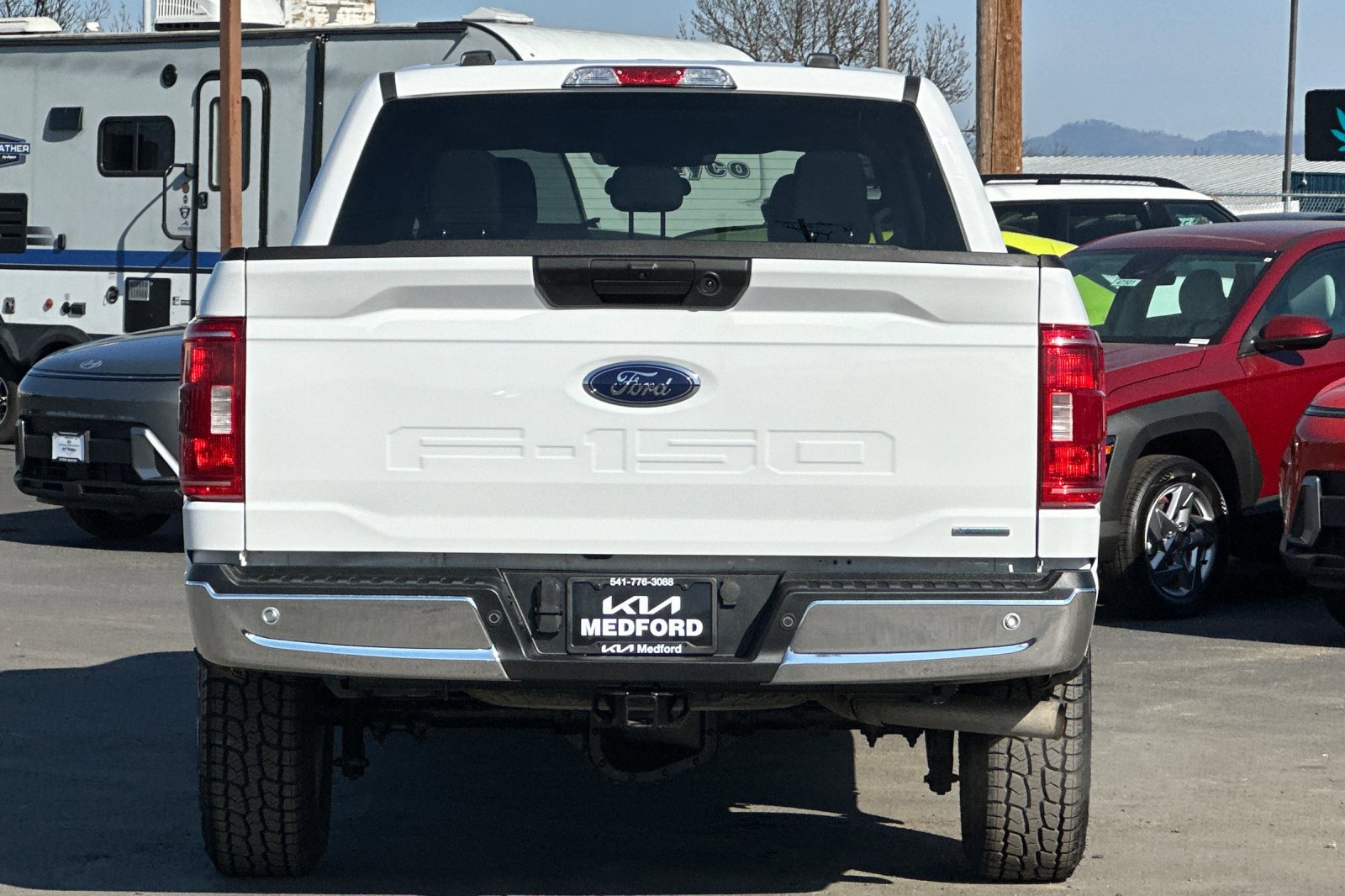 Used 2023 Ford F150 XLT w/ Trailer Tow Package image 5