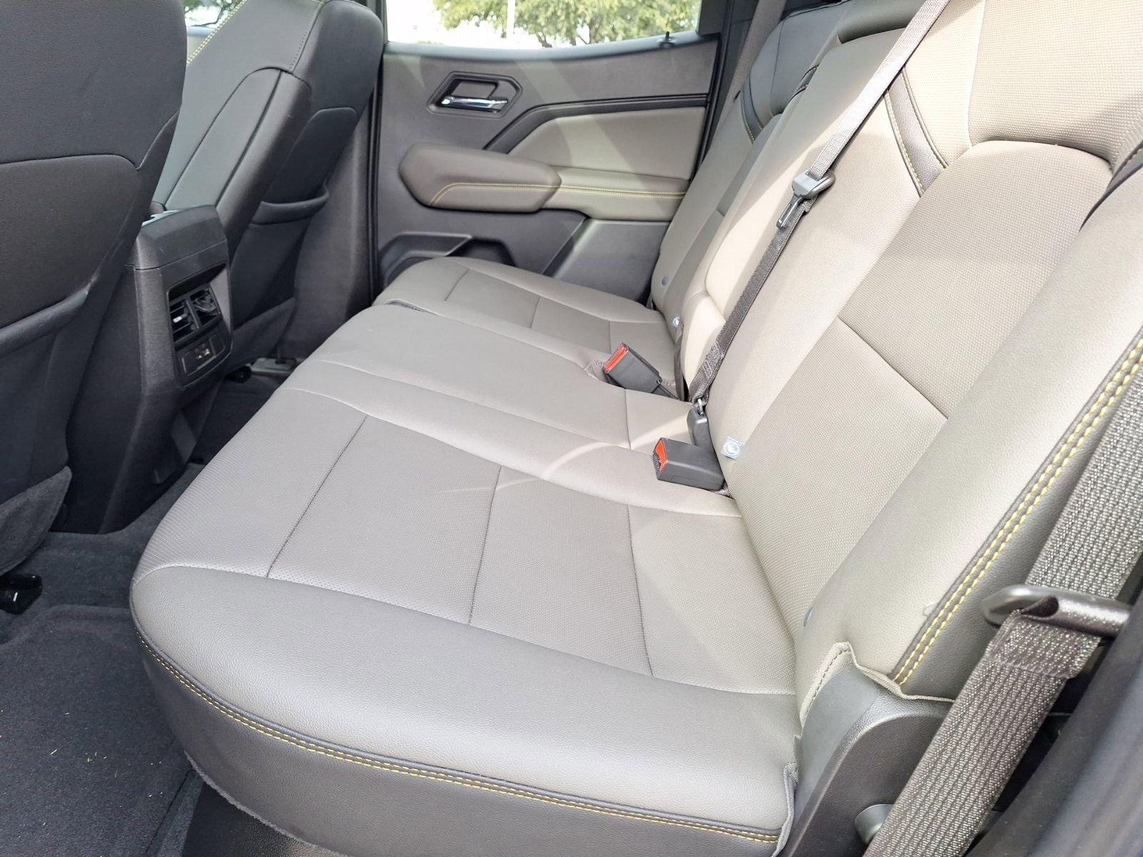 Used 2023 Chevrolet Colorado ZR2 w/ ZR2 Convenience Package III image 32