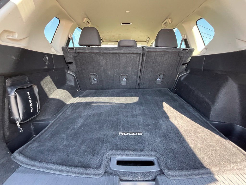 Used 2022 Nissan Rogue SV FWD image 27
