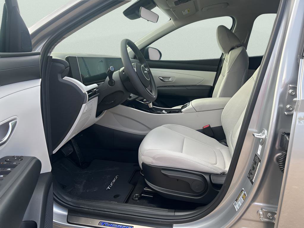 Used 2026 Hyundai Tucson SE image 24