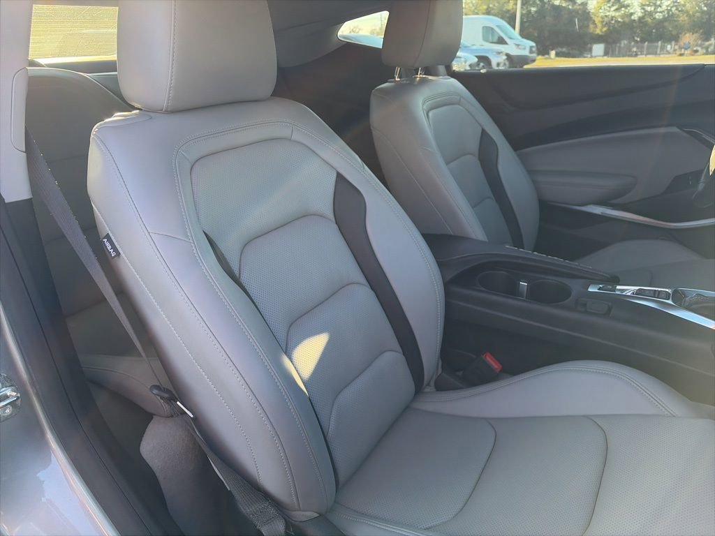 Used 2024 Chevrolet Camaro LT image 10