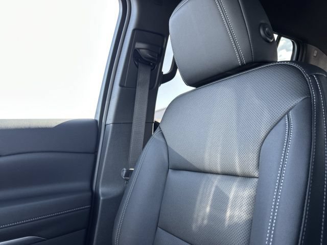 New 2026 Chevrolet Traverse LT w/ LPO, Floor Liner Package FWD image 47