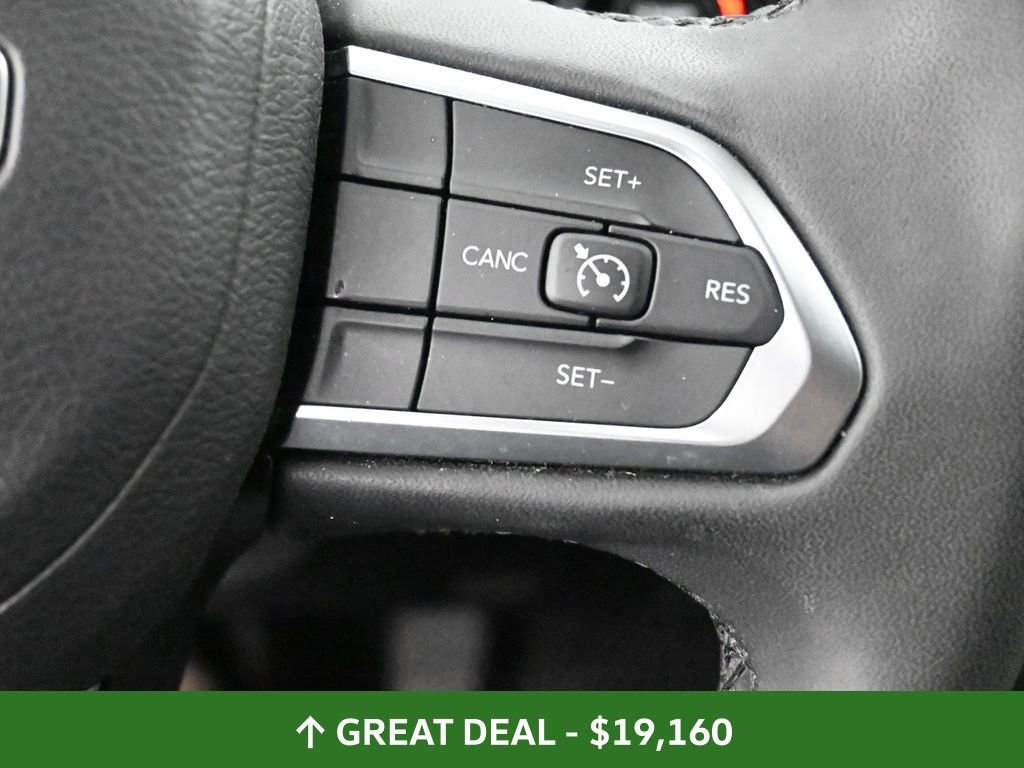 Used 2024 Jeep Compass Latitude image 39