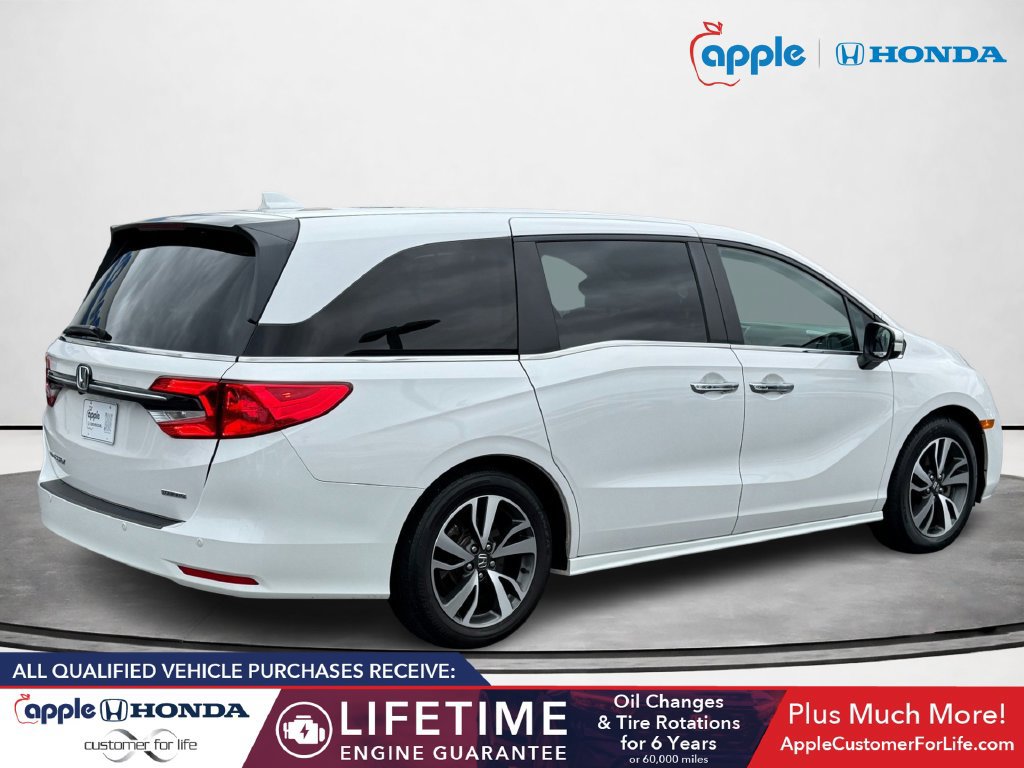 Used 2024 Honda Odyssey Touring image 3