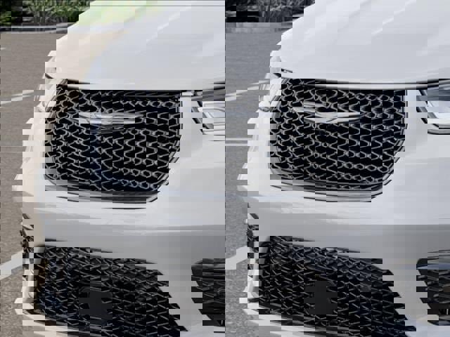 New 2026 Chrysler Pacifica Select w/ S Appearance Package FWD image 11