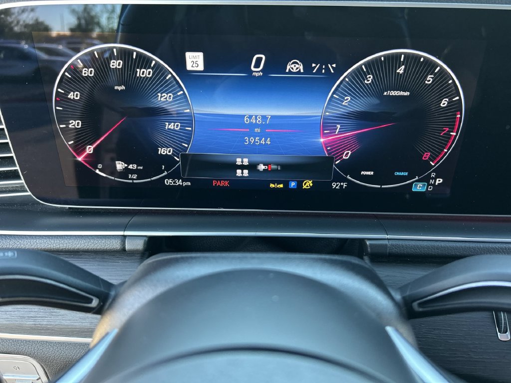 Used 2024 Mercedes-Benz GLS 450 4MATIC image 11