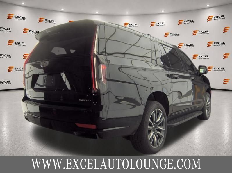 Used 2024 Cadillac Escalade ESV Sport AWD/4WD image 5