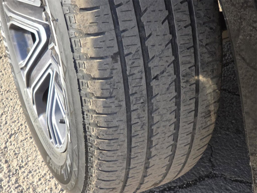 Used 2024 Jeep Wagoneer L Series II w/ Flexible Seating Group image 10