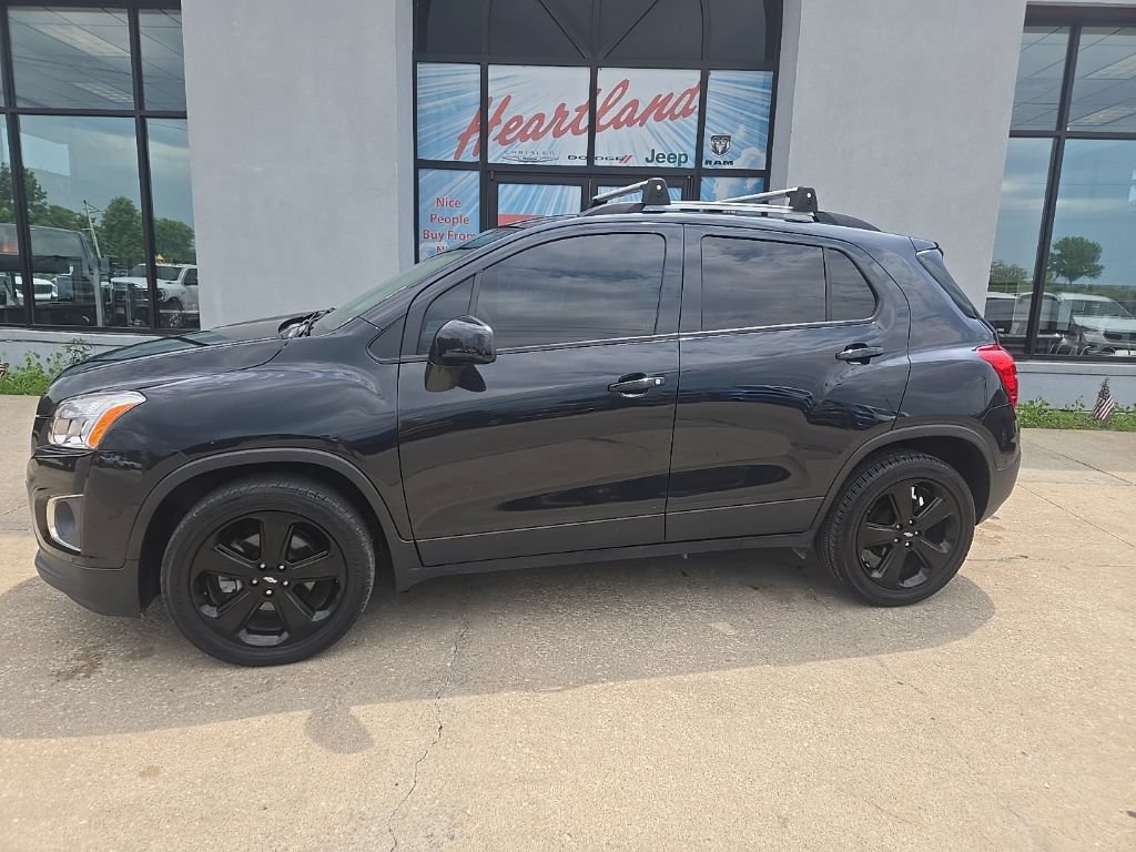 Used 2016 Chevrolet Trax LTZ w/ Midnight Edition AWD/4WD image 4