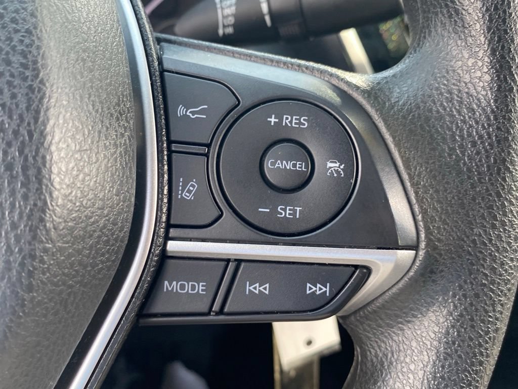 Used 2022 Toyota Camry LE FWD image 26