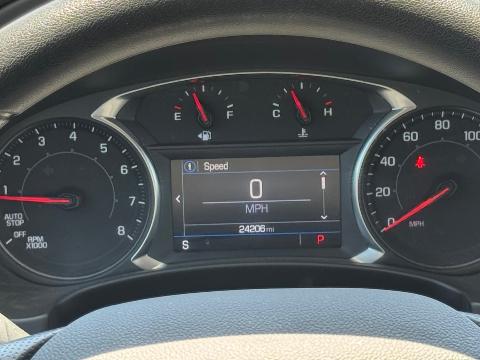 Used 2024 GMC Terrain SLE w/ Driver Convenience Package FWD image 14