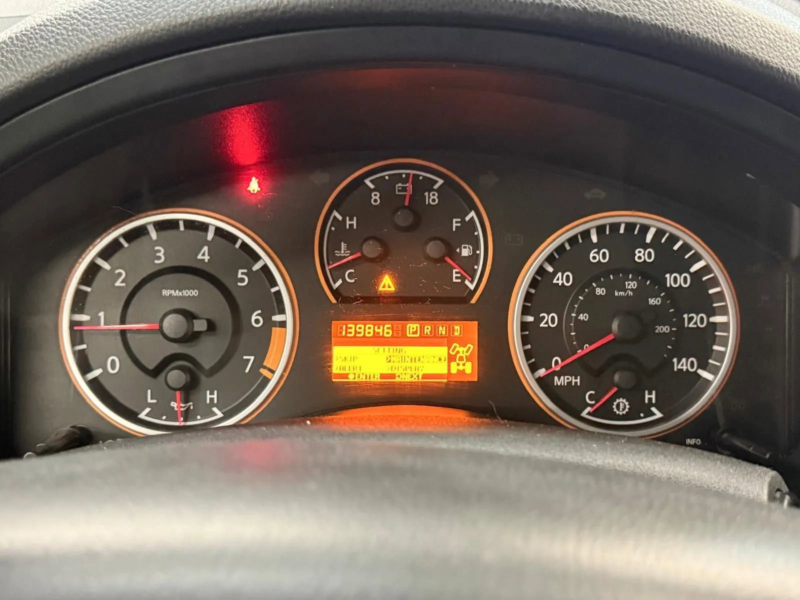 Used 2014 Nissan Armada SV AWD/4WD image 37