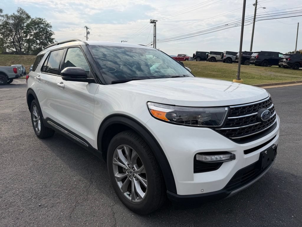 Used 2022 Ford Explorer XLT w/ Equipment Group 202A AWD/4WD image 7