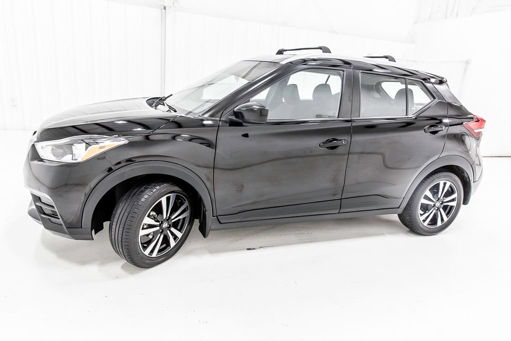 Used 2019 Nissan Kicks SV FWD image 3