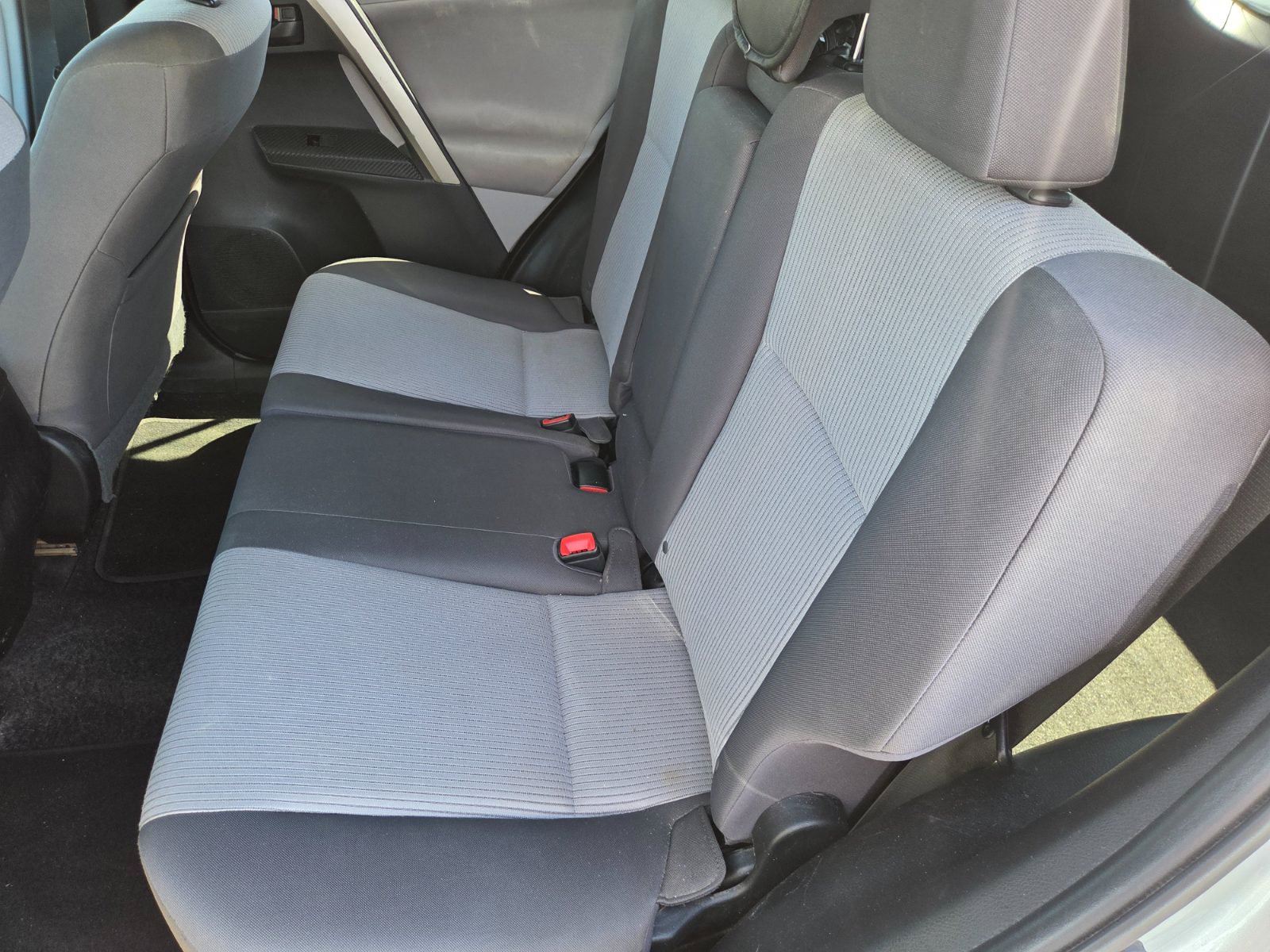 Used 2013 Toyota RAV4 LE AWD/4WD image 10