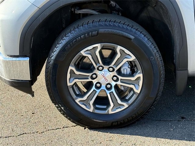 Certified 2025 GMC Sierra 1500 SLT image 7