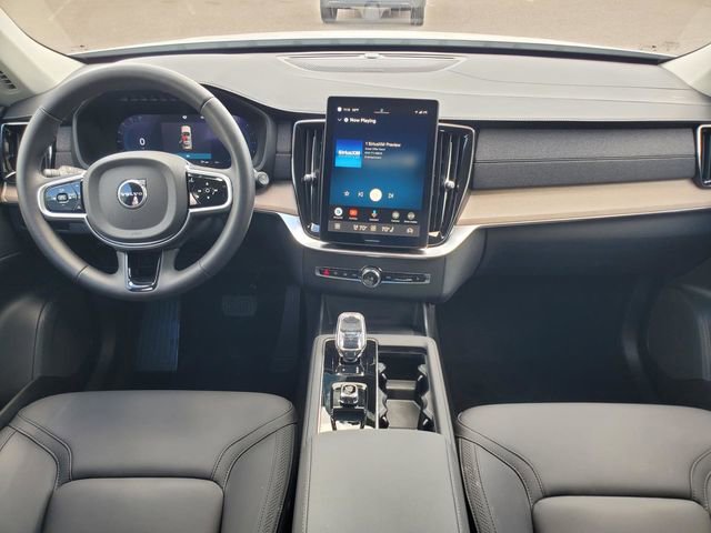 Certified 2025 Volvo XC90 B6 Plus w/ Protection Package Premier AWD/4WD image 28