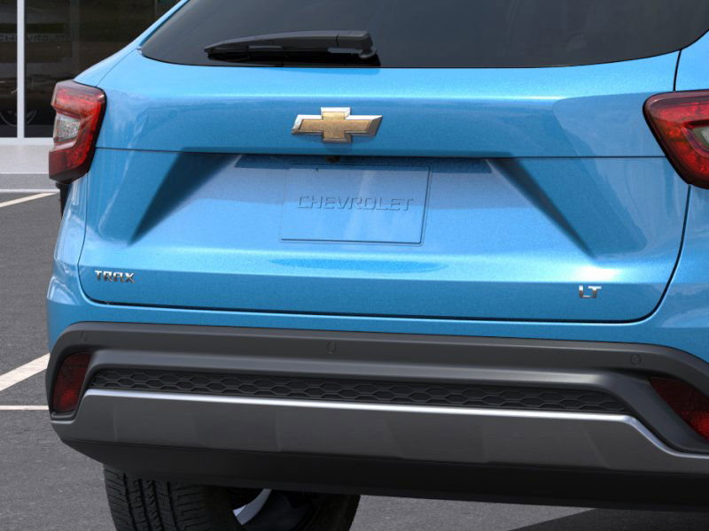 New 2025 Chevrolet Trax LT w/ Sunroof Package image 38