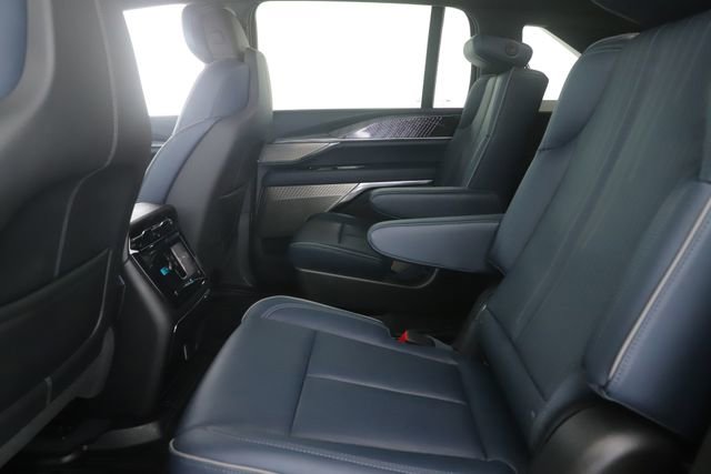 Used 2025 Cadillac Escalade IQ Sport 2 w/ LPO, ONYX Package image 26