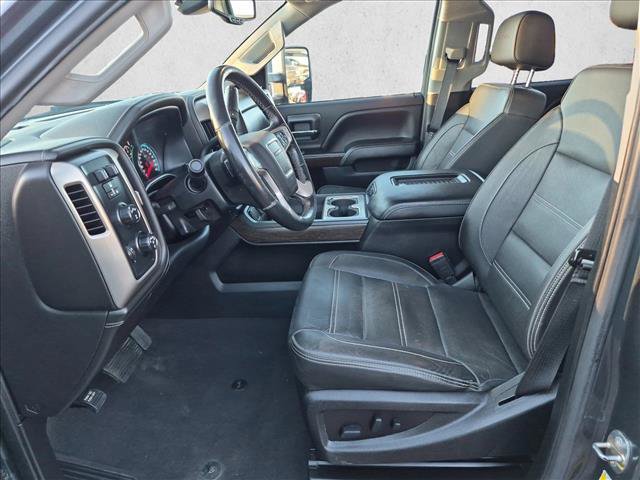 Used 2019 GMC Sierra 2500 Denali w/ Duramax Plus Package AWD/4WD image 15