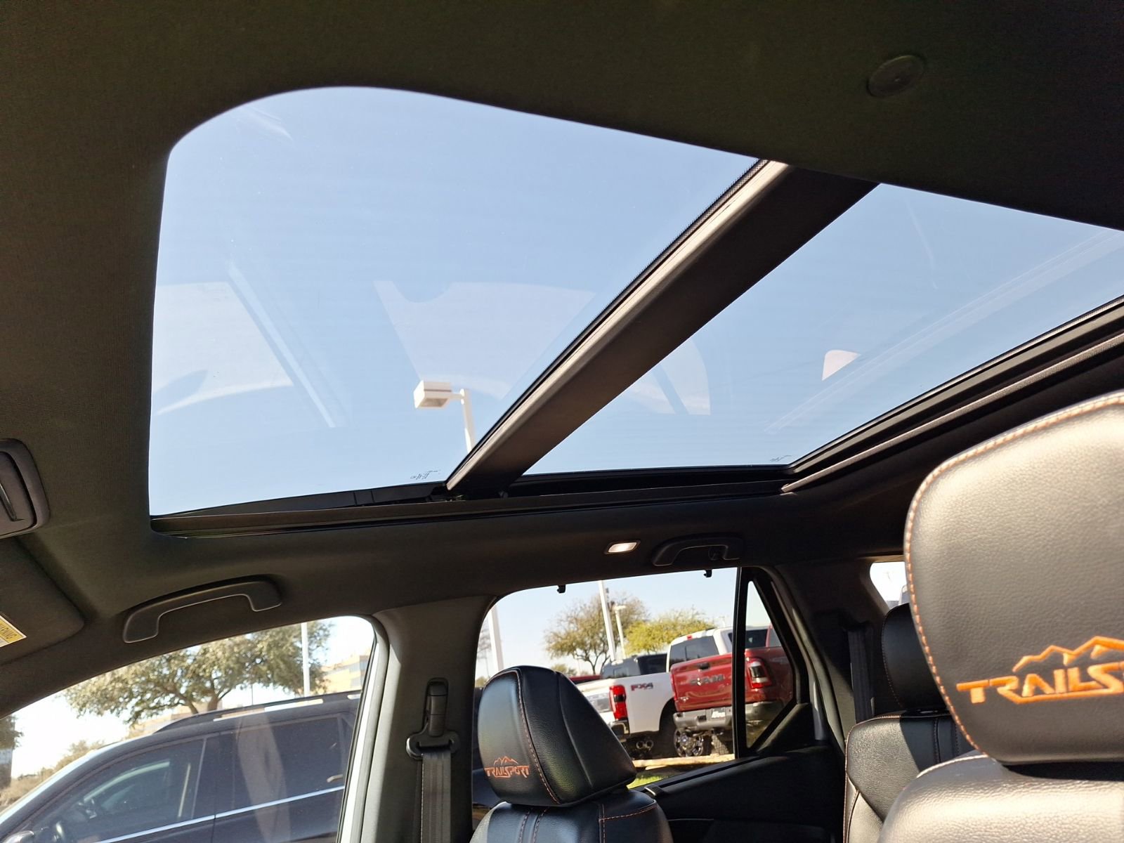 Used 2024 Honda Pilot TrailSport image 30