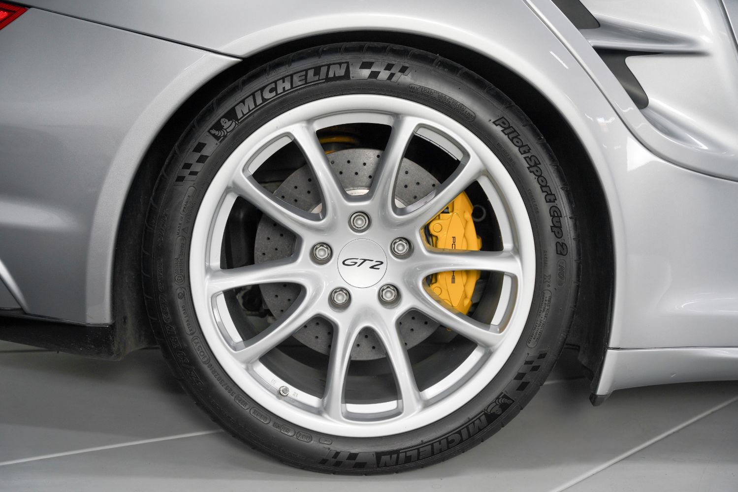 Used 2008 Porsche 911 GT2 RWD image 23