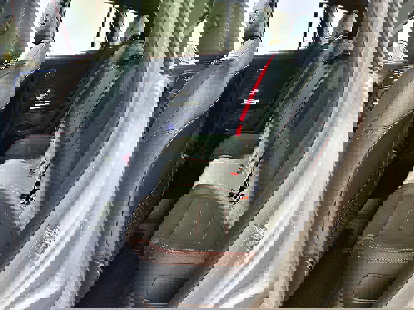 Used 2026 Mercedes-Benz GLA 35 AMG 4MATIC image 32