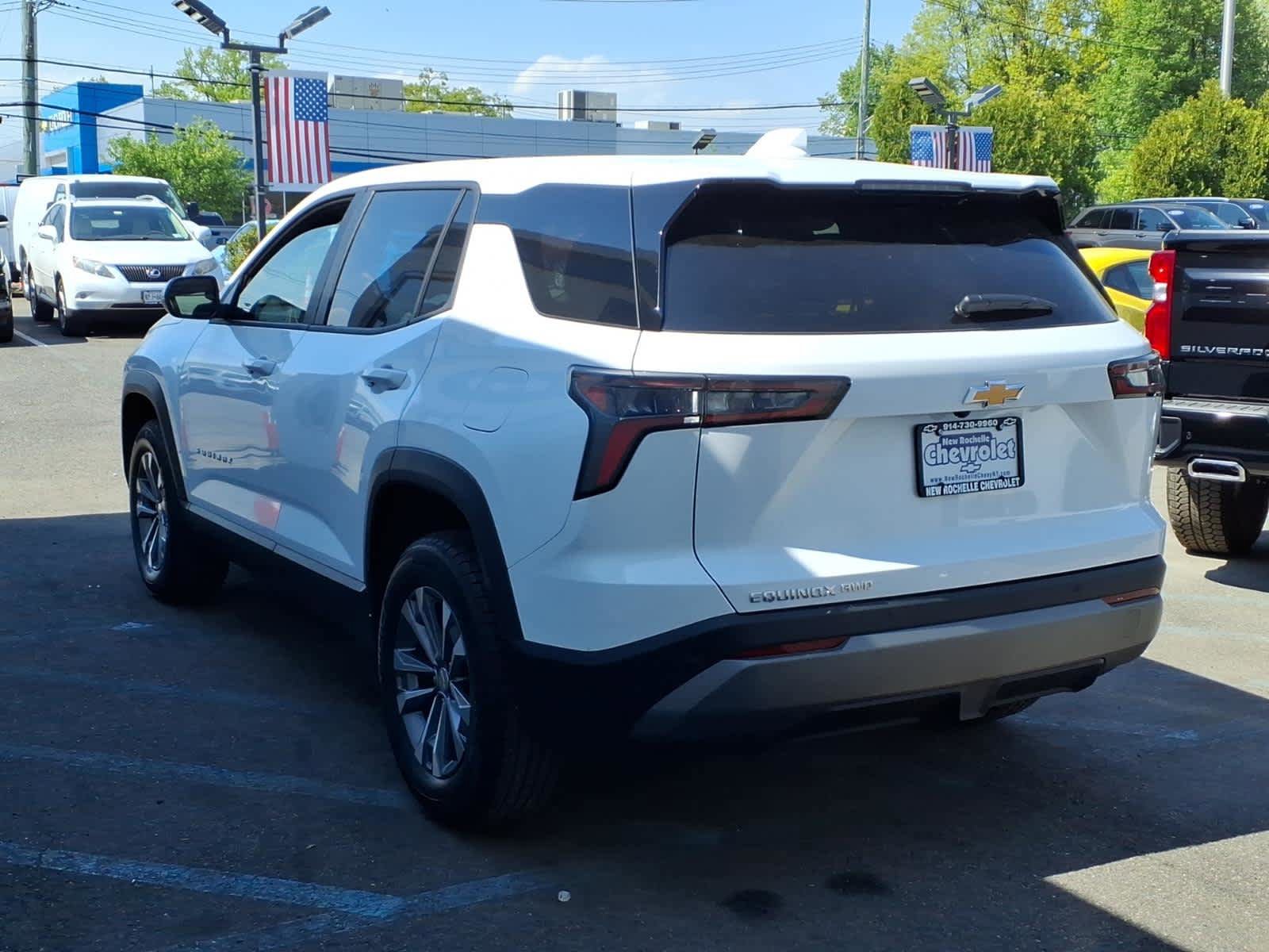 Used 2026 Chevrolet Equinox LT AWD/4WD image 4