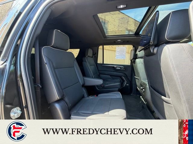 Used 2025 Chevrolet Suburban Premier AWD/4WD image 25