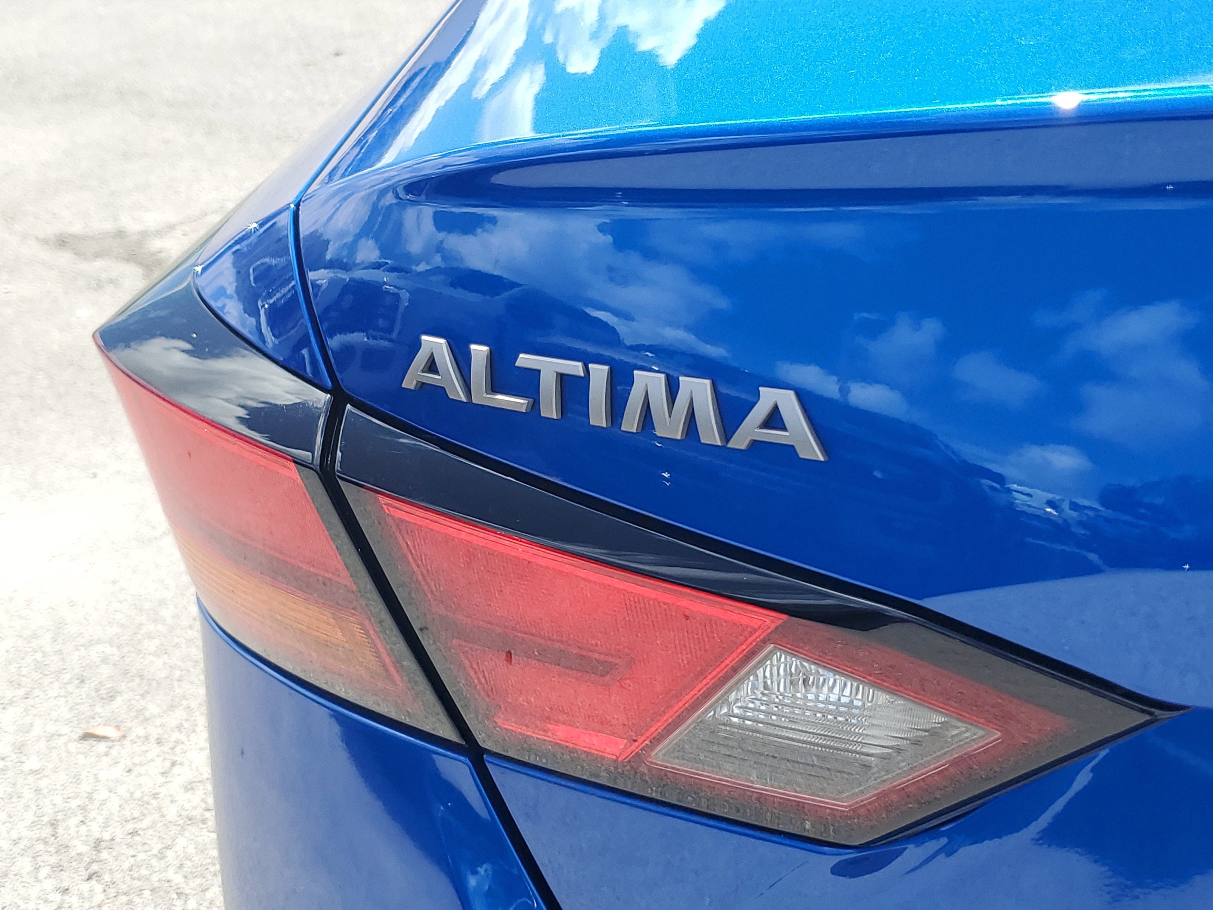 Used 2025 Nissan Altima 2.5 SV image 29