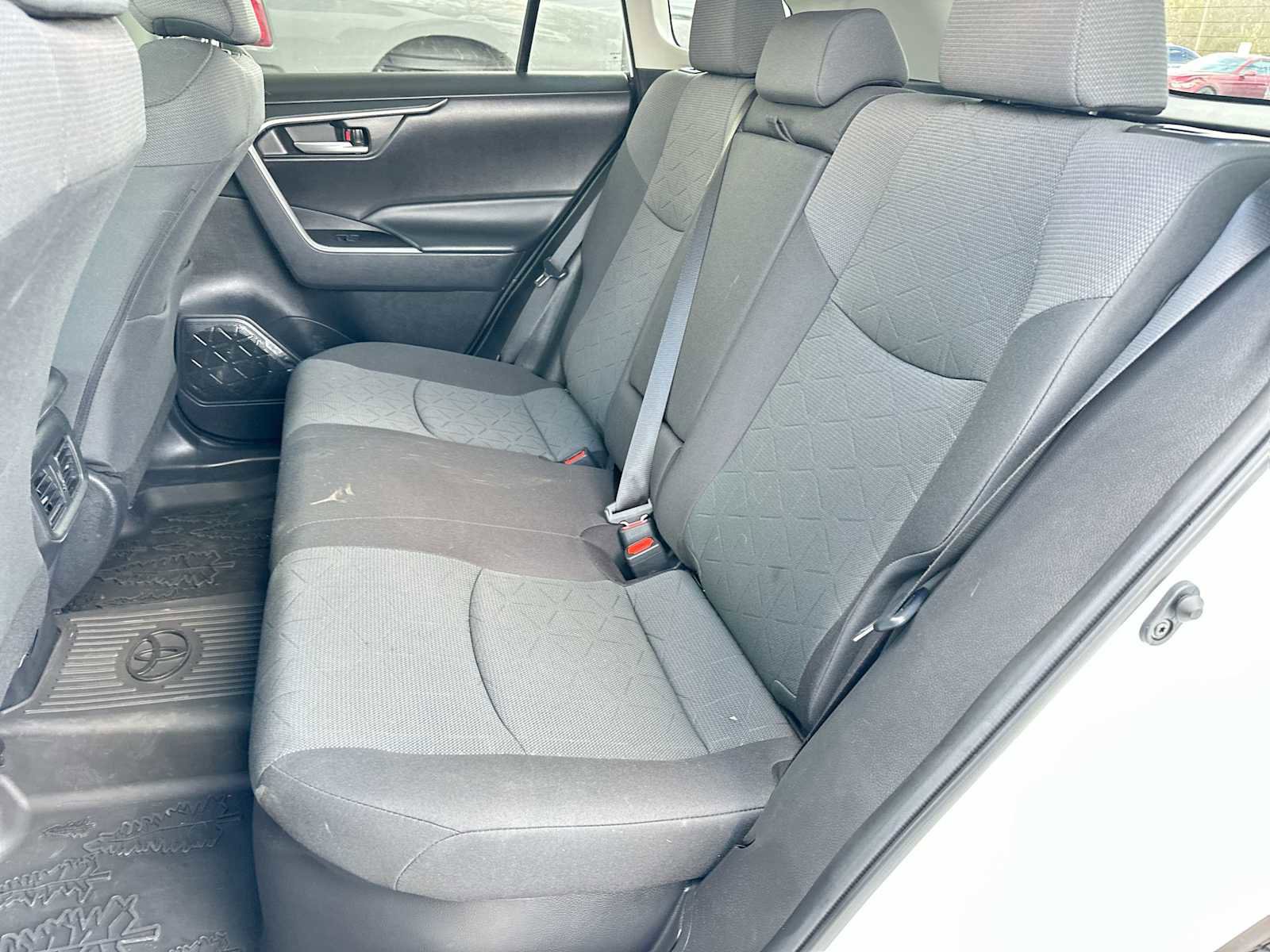 Used 2023 Toyota RAV4 AWD Hybrid image 23