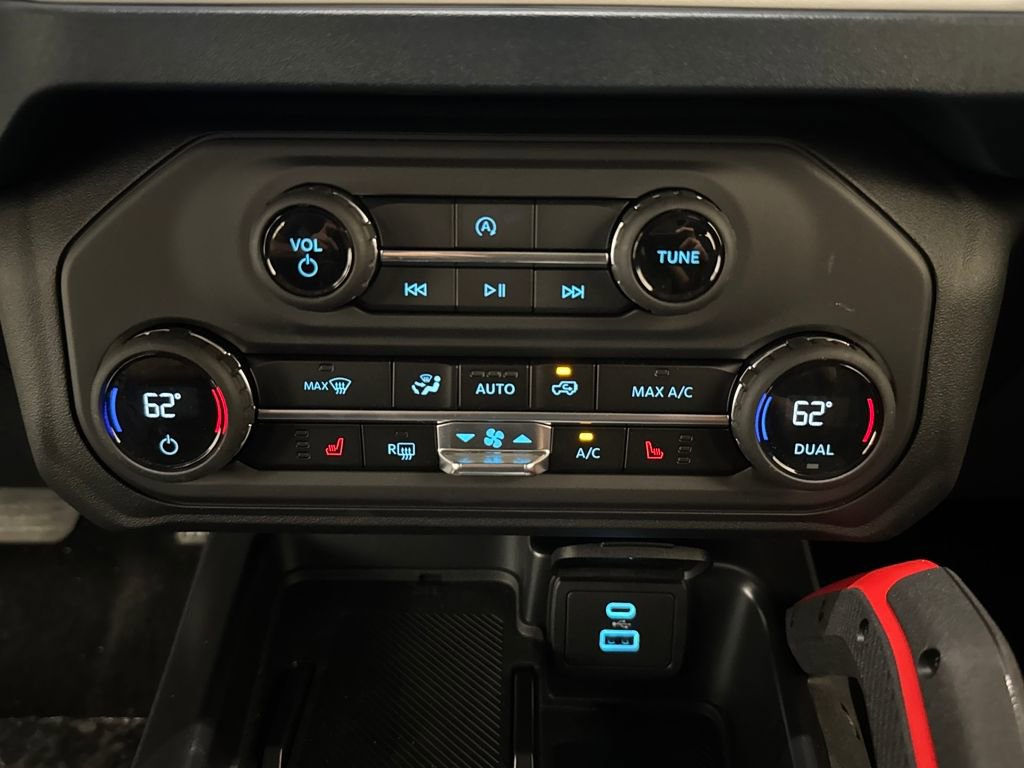 New 2025 Ford Bronco Heritage Edition image 32