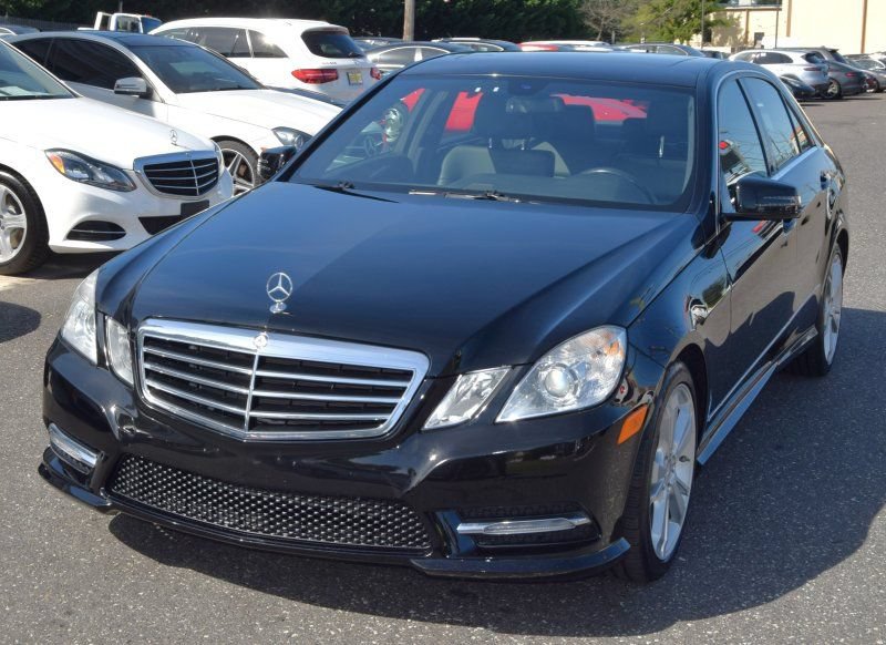 Used 2013 Mercedes-Benz E 350 4MATIC Sedan image 4