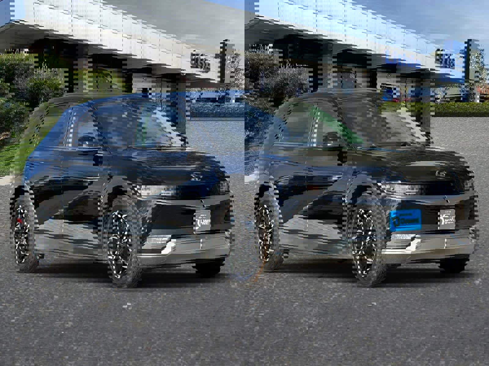 Used 2023 Hyundai Ioniq 5 SE w/ Cargo Package image 10