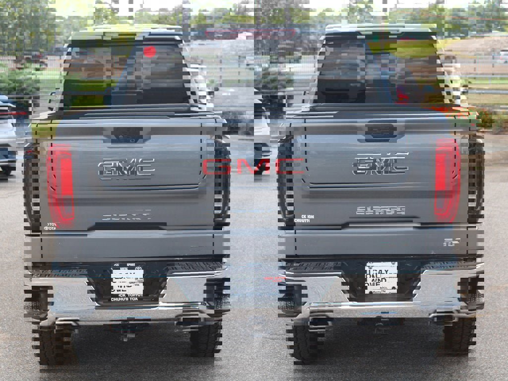 Used 2022 GMC Sierra 1500 SLT image 3