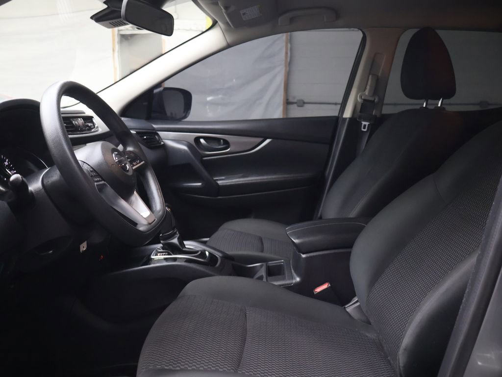 Used 2022 Nissan Rogue Sport S image 17