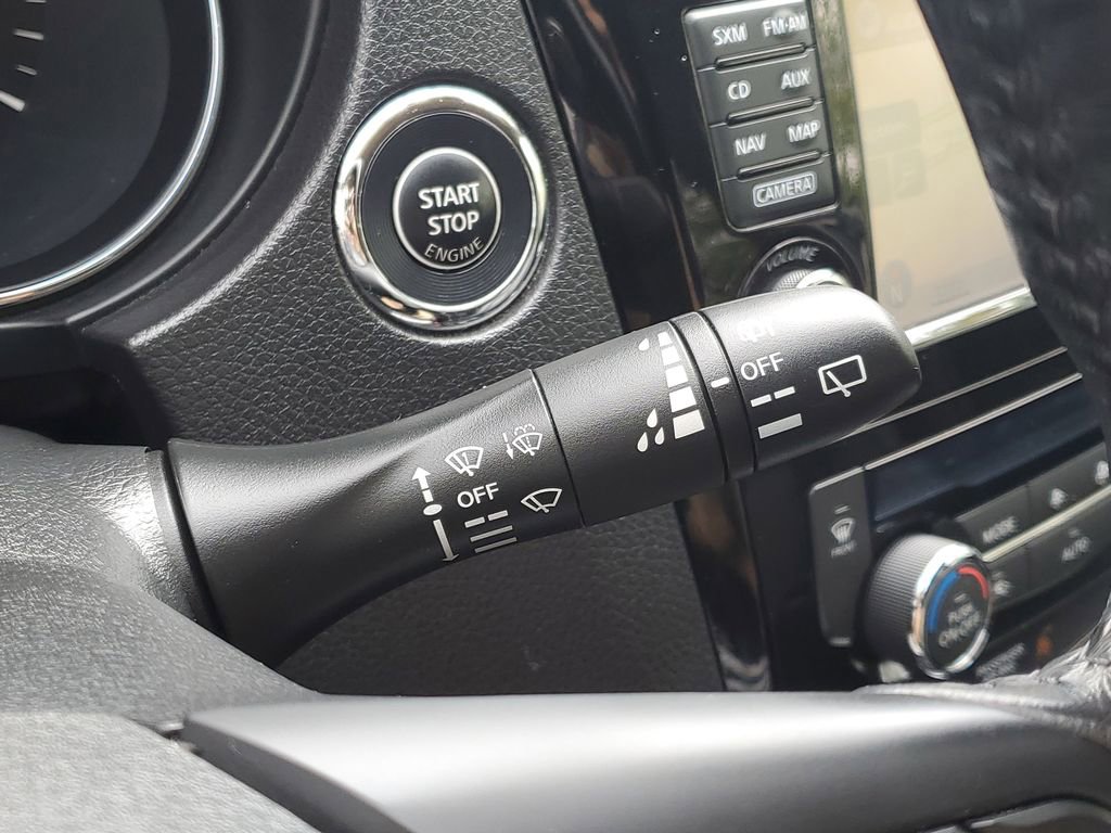Used 2017 Nissan Rogue SL AWD/4WD image 17