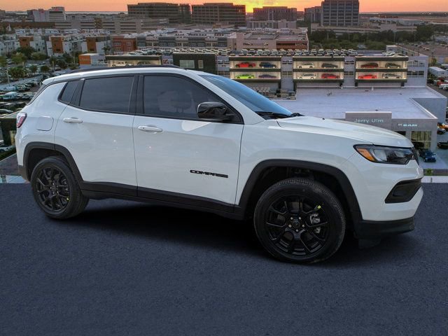 New 2026 Jeep Compass Latitude image 1